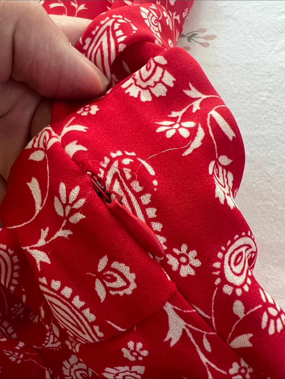 Gilli Red Floral Ruffle Midi Dress - Picture 4 of 5
